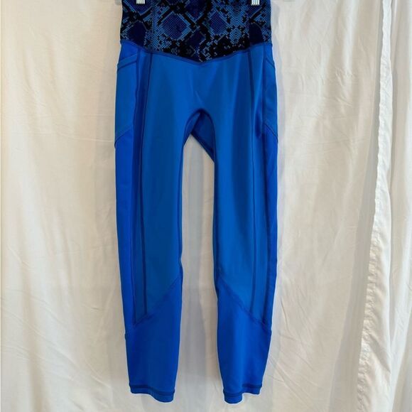 Lululemon All The Right Places Crop Pipe Dream Blue Mini Ziggy Snake Leggings - Picture 2 of 3